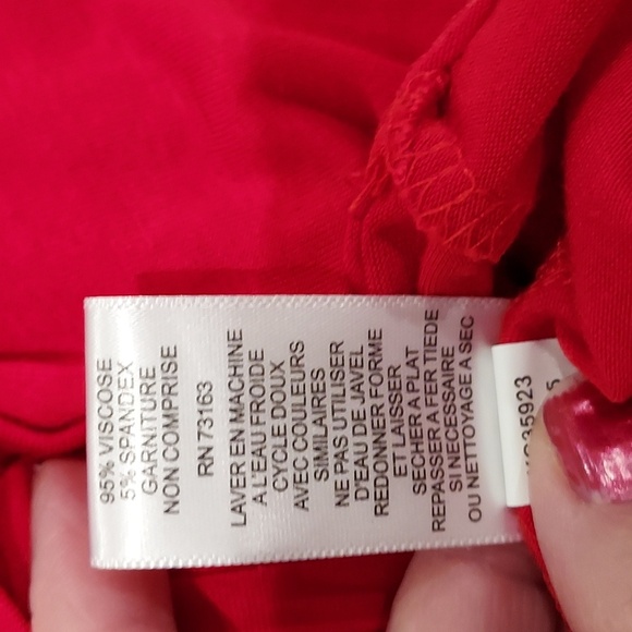 Trendy Cable & Gauge Red Long Sleeve w/ Gold Metal Accents Along Sleeve Shirt L - Picture 8 of 8